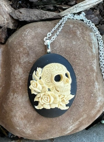 Skull Pendant | Halloween Pendant