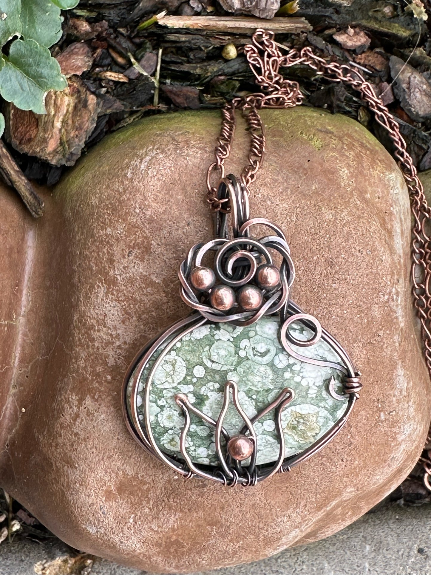 Handmade Wire Wrapped Oval Green Lace Agate With Lotus