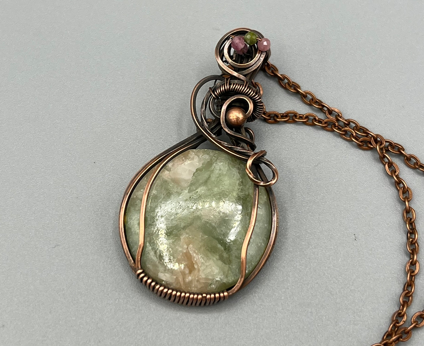 Indian Serpentine Round Wire Wrapped Pendant